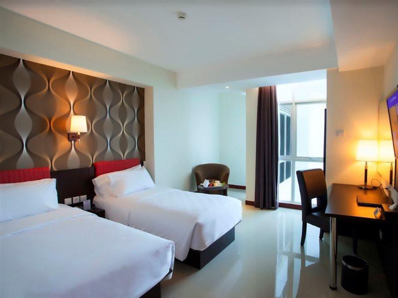 Best Western The Lagoon Hotel Манадо Экстерьер фото