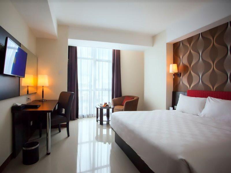 Best Western The Lagoon Hotel Манадо Экстерьер фото