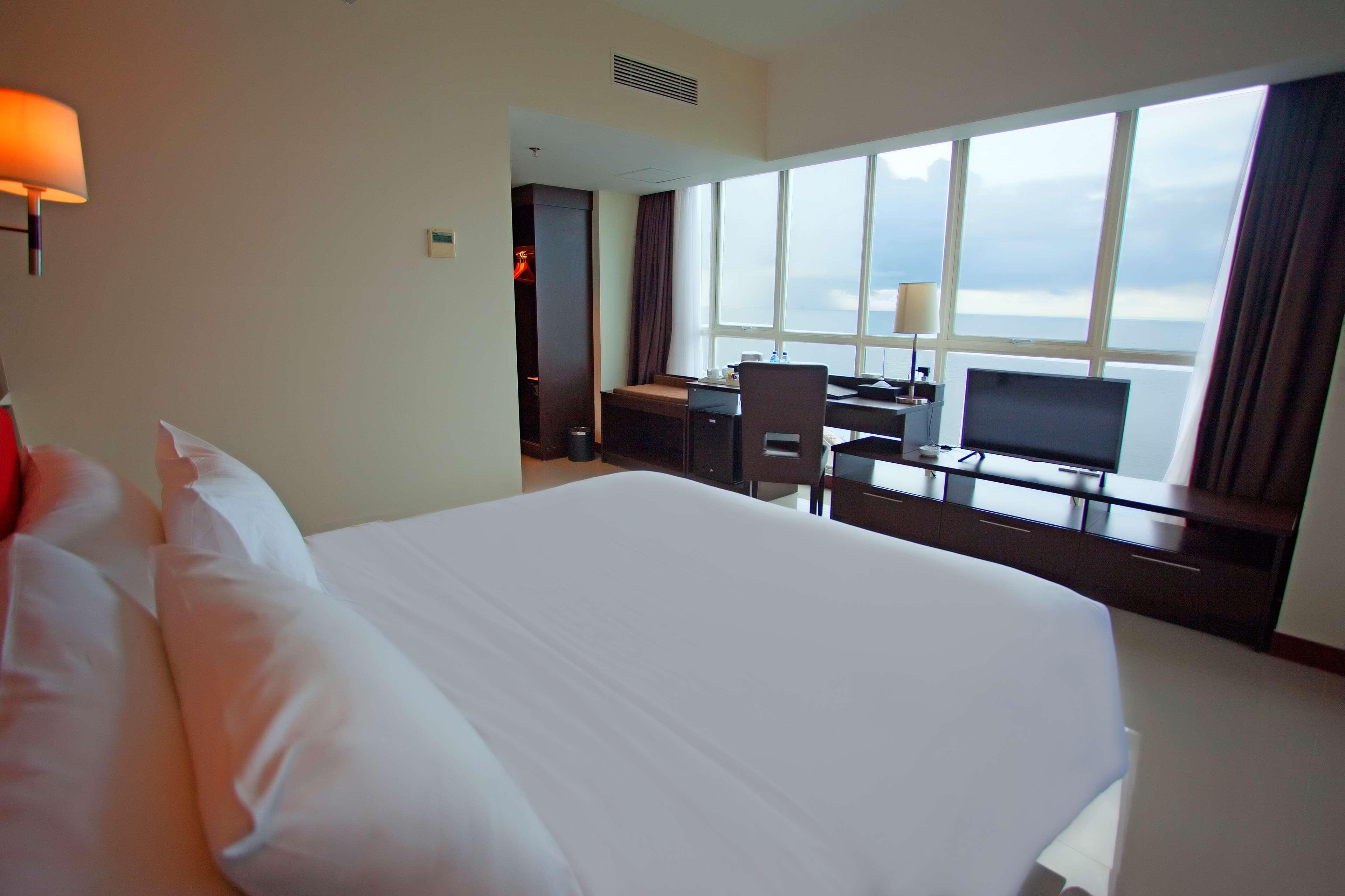 Best Western The Lagoon Hotel Манадо Экстерьер фото