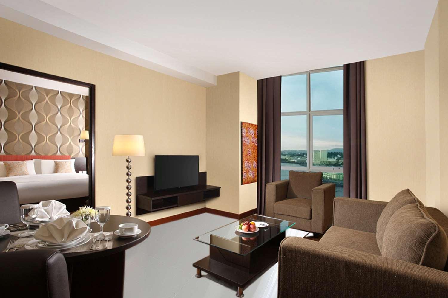 Best Western The Lagoon Hotel Манадо Экстерьер фото