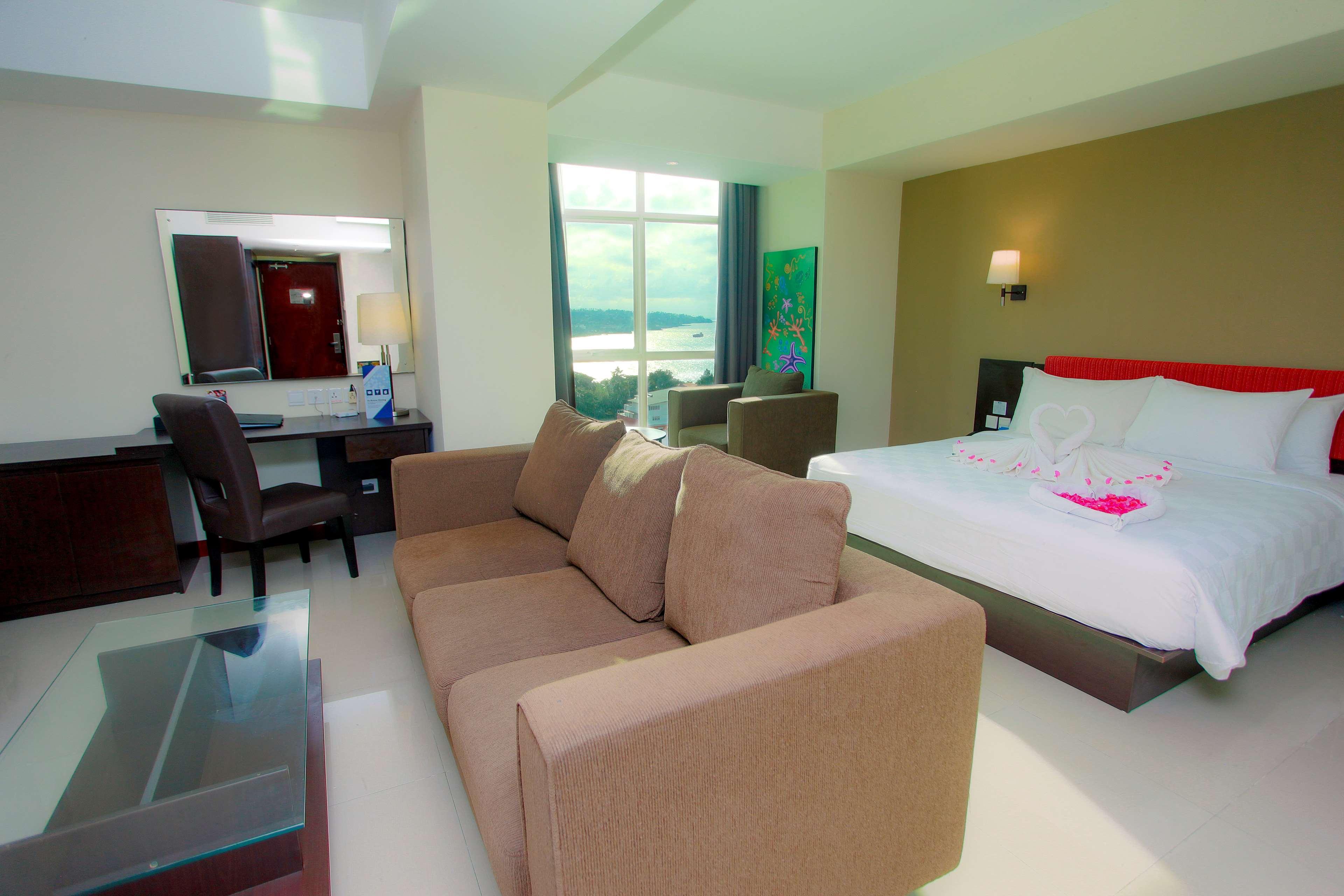 Best Western The Lagoon Hotel Манадо Экстерьер фото