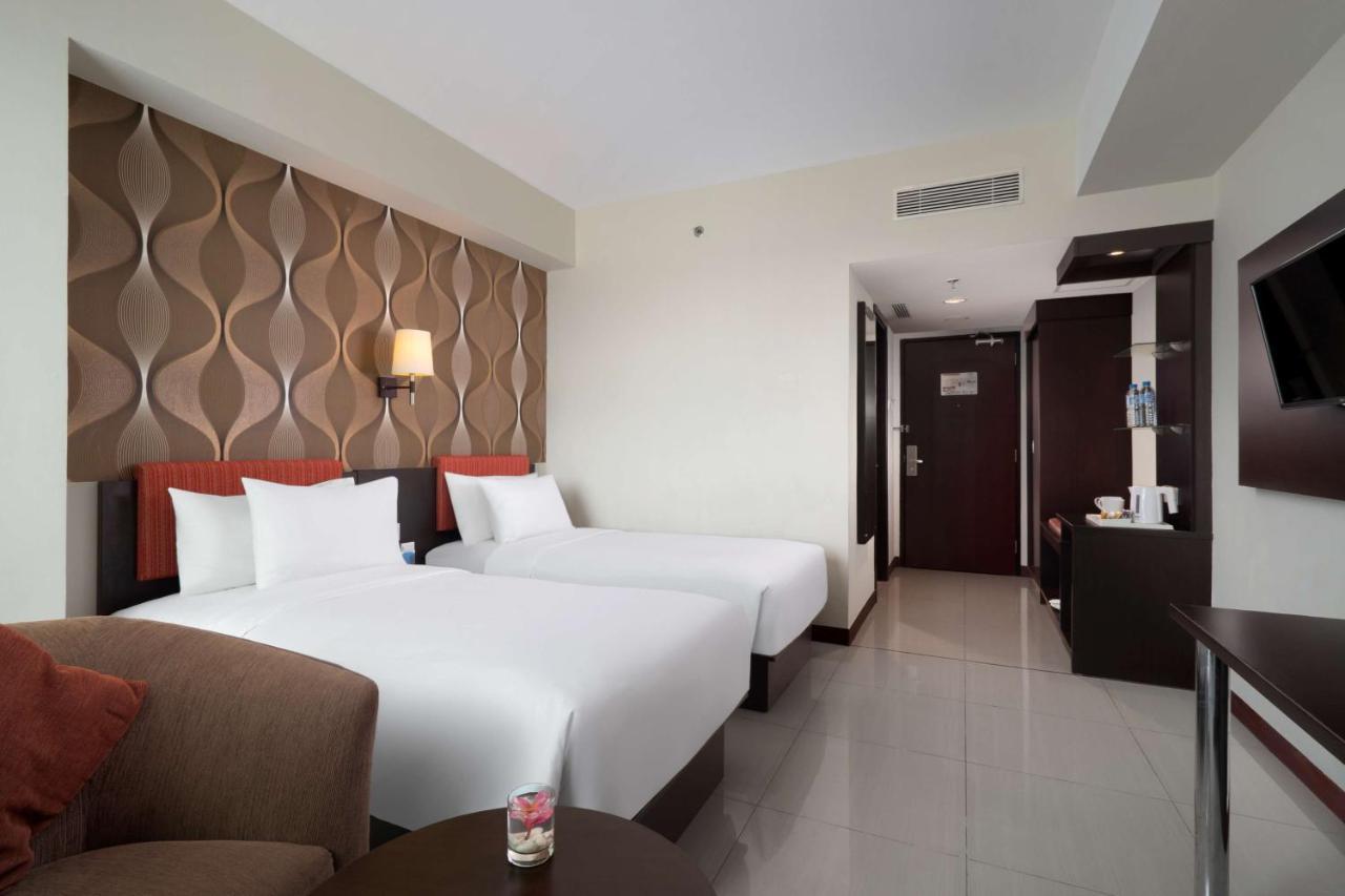 Best Western The Lagoon Hotel Манадо Экстерьер фото