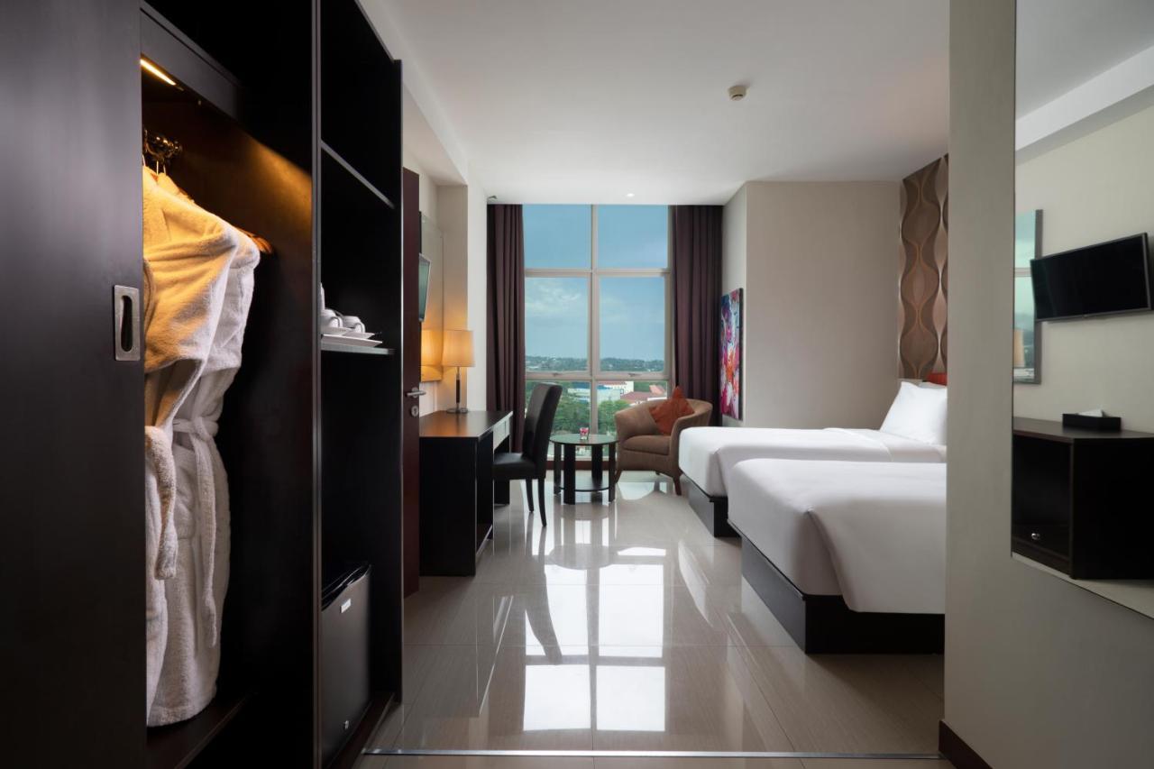 Best Western The Lagoon Hotel Манадо Экстерьер фото